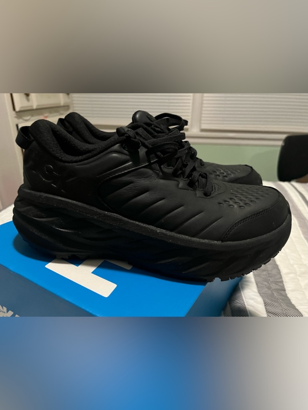 Hoka One One Woman’s  All-Black Bondi St Wide Athletic Running Shoes 10D wide